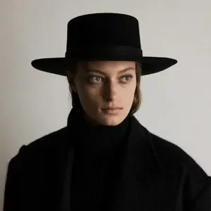 Janessa Leone Gabrielle Felt Boater Hat 100% Wool Black Medium NWT! $175 Janessa Leoné | Accessories | Janessa Leon Gabriellewool  main image 3